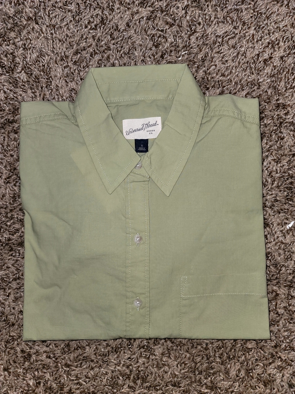 Universal Thread Men’s Light Green Button-Down Shirt